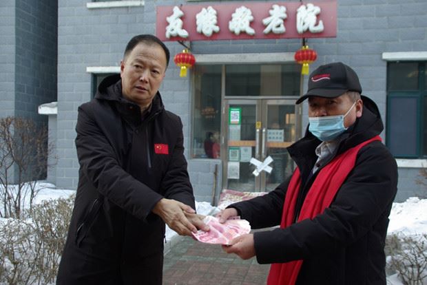 双鸭山市企业战略研究会情系困难户 节前慰问暖人心