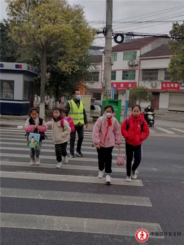 1534441723458989_25.jpg 1534441723458989_25.jpg