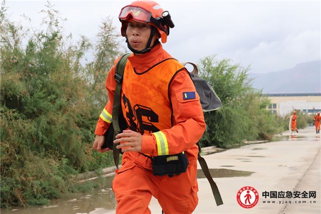 淬火实训砺精兵 水