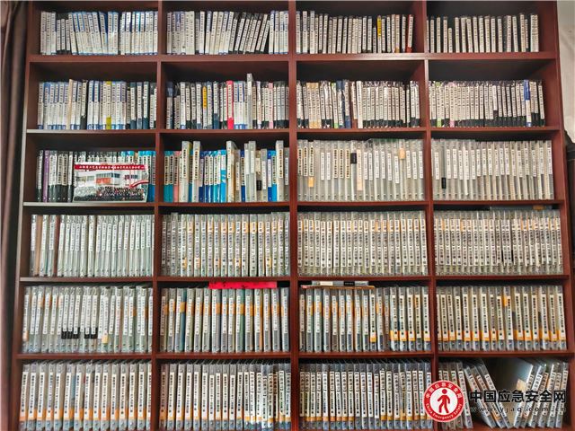 00374935749490997_13.jpeg 00374935749490997_13.jpeg