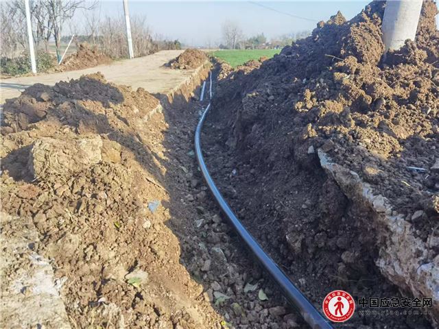 襄阳黄龙：铺设供水